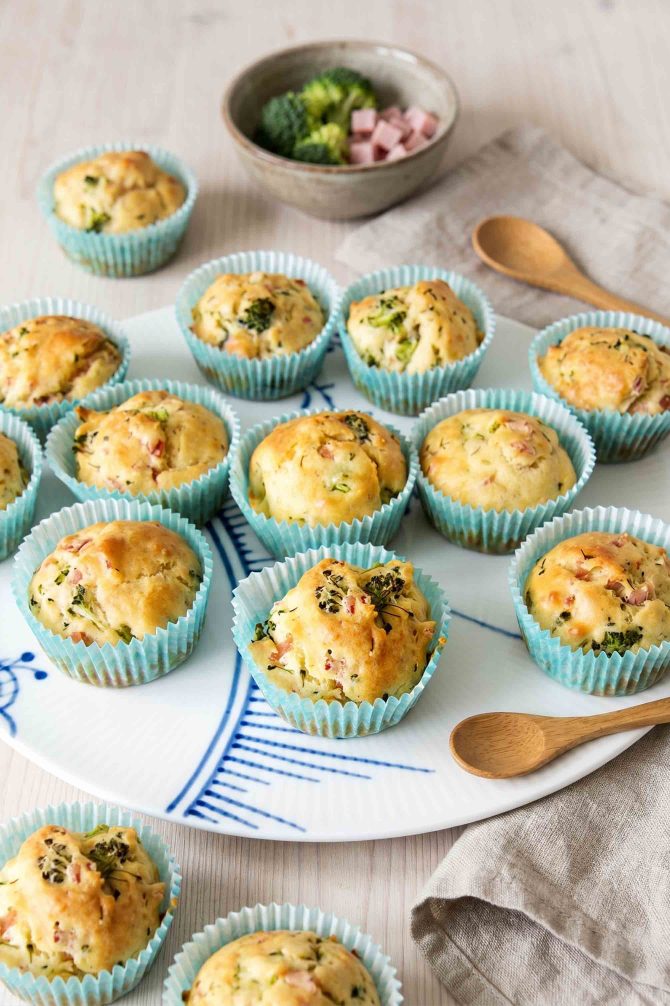 Madmuffins med broccoli og skinke