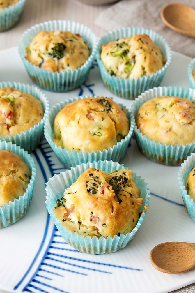 Madmuffins med broccoli og skinke