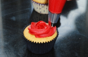 Rød rose glasur Rød rose glasur