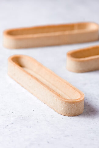 Aflang mørdej tærte