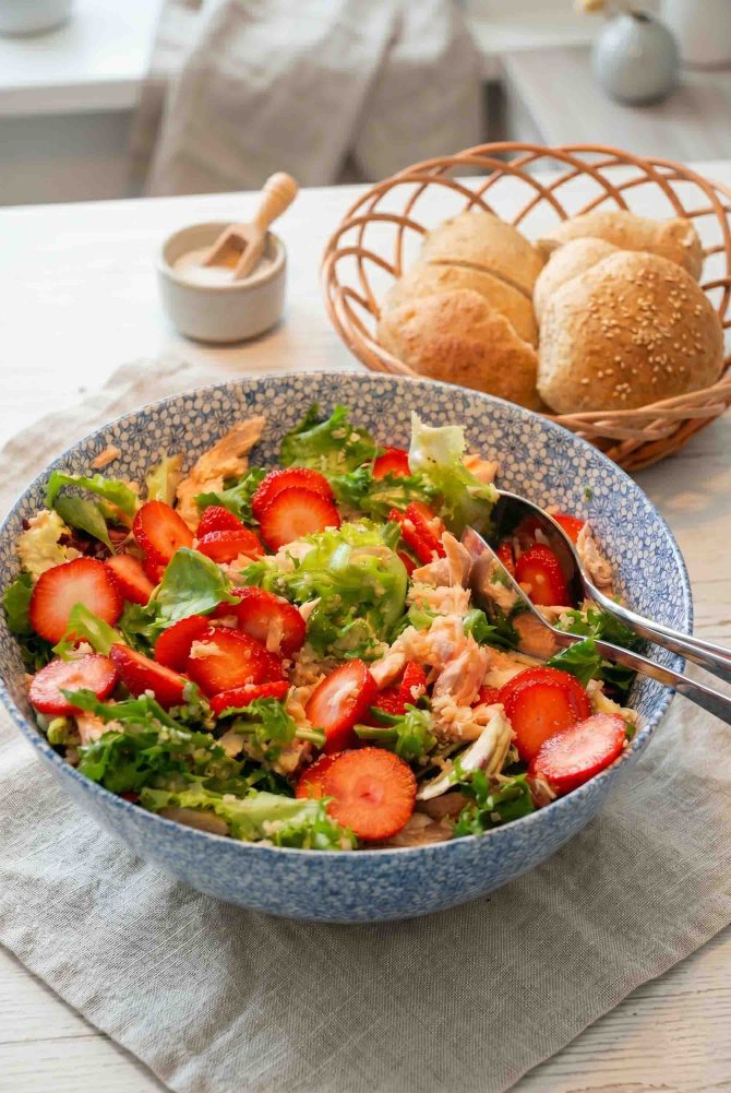 Salat med laks