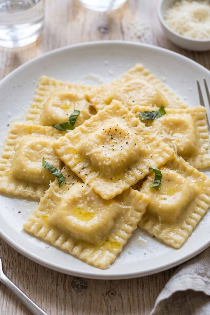 Hjemmelavet pasta opskrift på ravioli