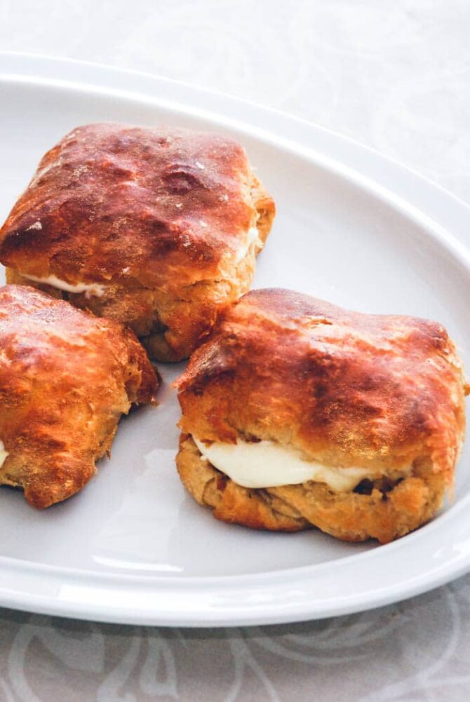 Fastelavnsboller med creme