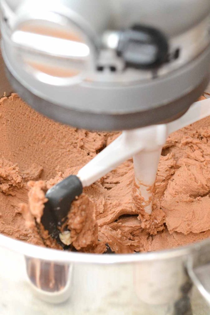 Røre chokolade smørcreme