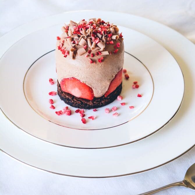 Jordbær chokolademousse dessert fra Bageglad