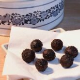 Lakridskugler opskrift fra Bageglad