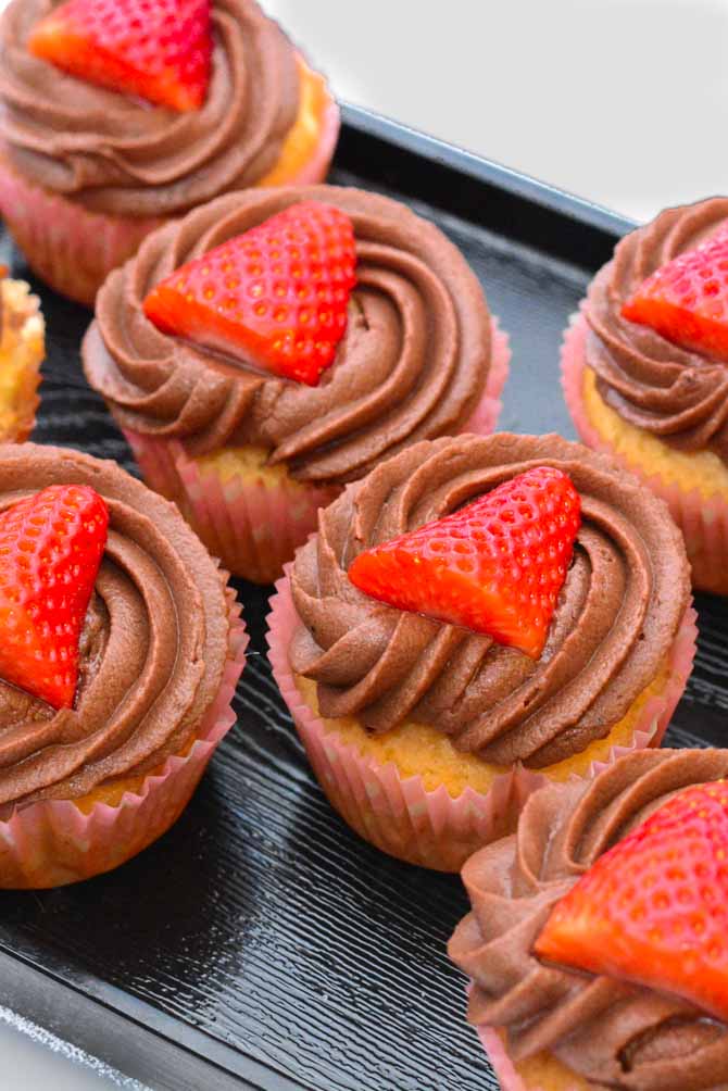 Vanilje cupcakes med chokoladeglasur