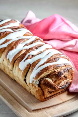 Kanelbrød opskrift, lækkert bagværk med glasur