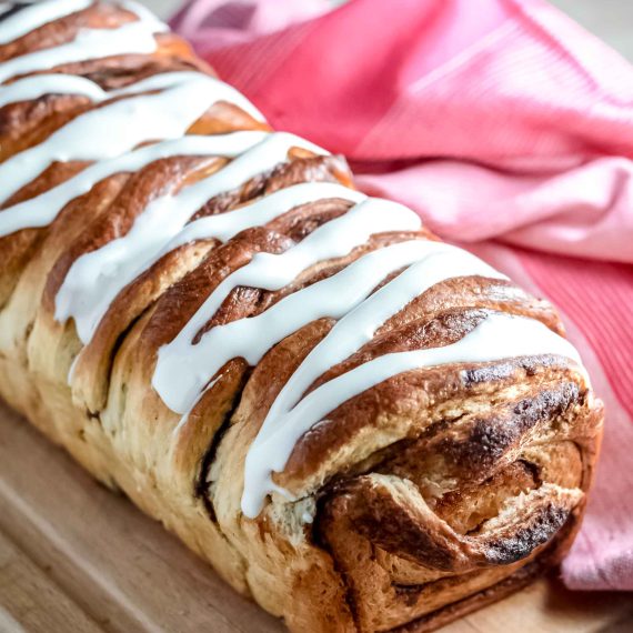 Kanelbrød opskrift, lækkert bagværk med glasur
