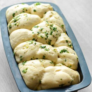 Hævet hvidløgsbrød