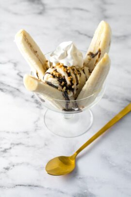 Banana split opskrift fra Bageglad