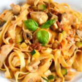 Cremet kylling pasta opskrift fra Bageglad