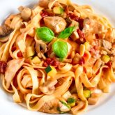 Cremet kylling pasta opskrift fra Bageglad
