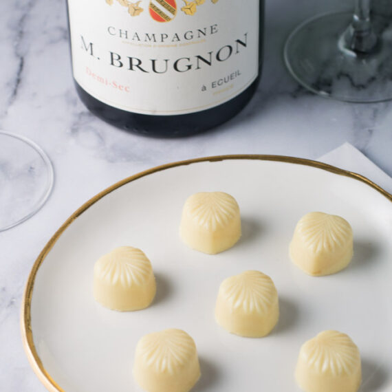Fyldt chokolade med champagne ganache