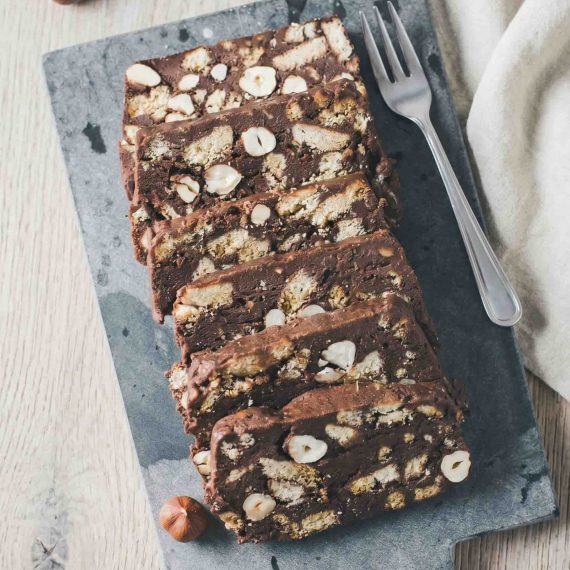 Chokolade og hasselnød kiksekage