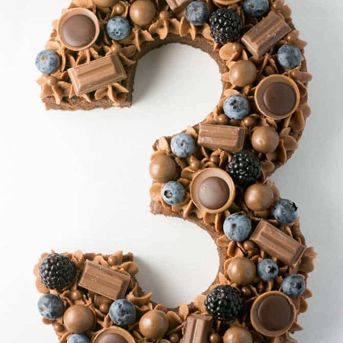 Tal kage med chokolade fra Bageglad
