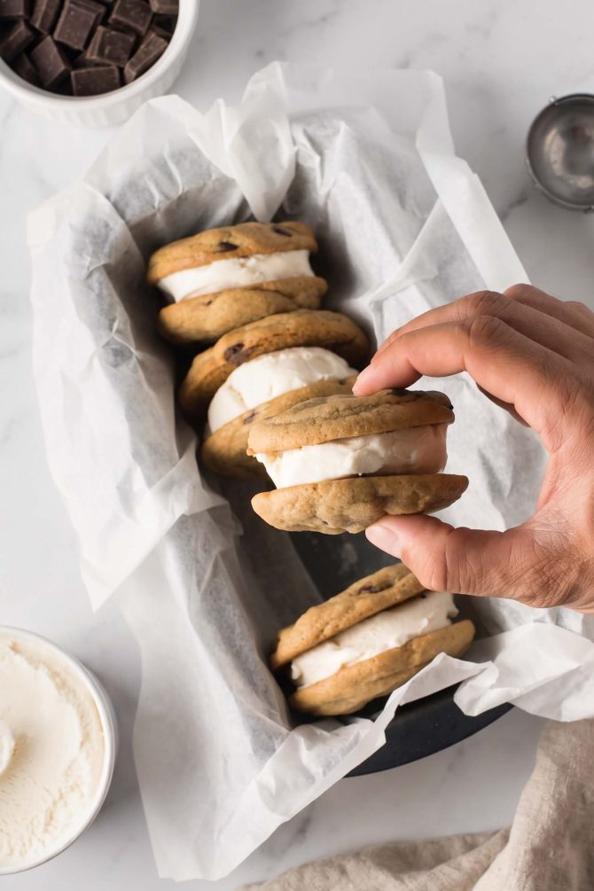 Cookies is sandwich