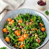 Salat med quinoa og grønkål