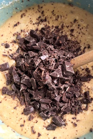 Tilsæt hakket chokolade