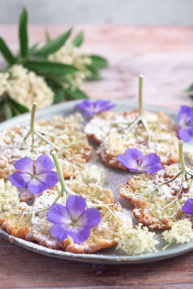 Fritterede hyldeblomster