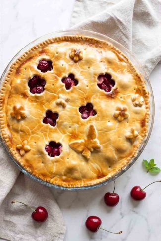 Kirsebærtærte (cherry pie)