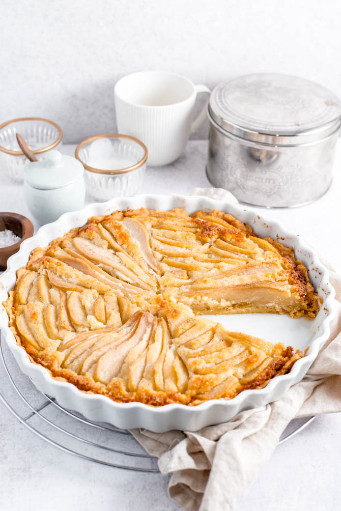 Easy and simple pear tart recipe