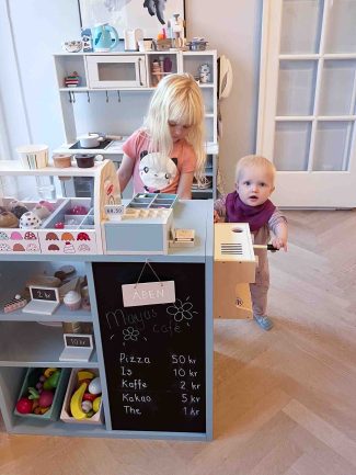 IKEA hack købmandsbutik til børn legetøj