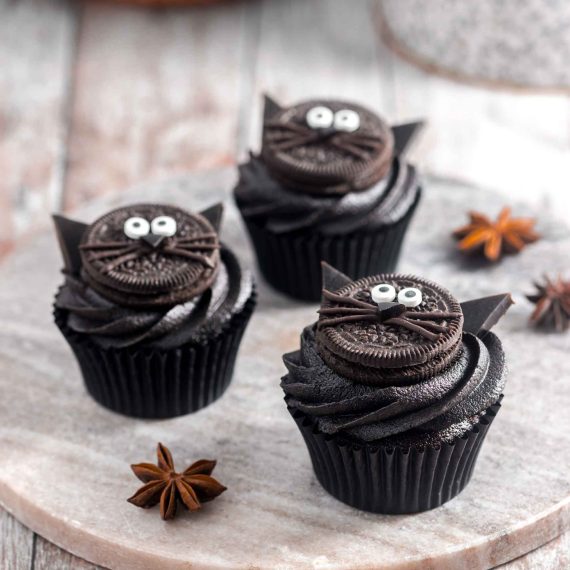 Kat oreo cupcakes