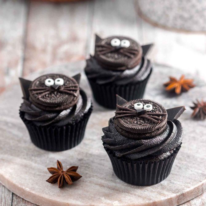 Kat oreo cupcakes