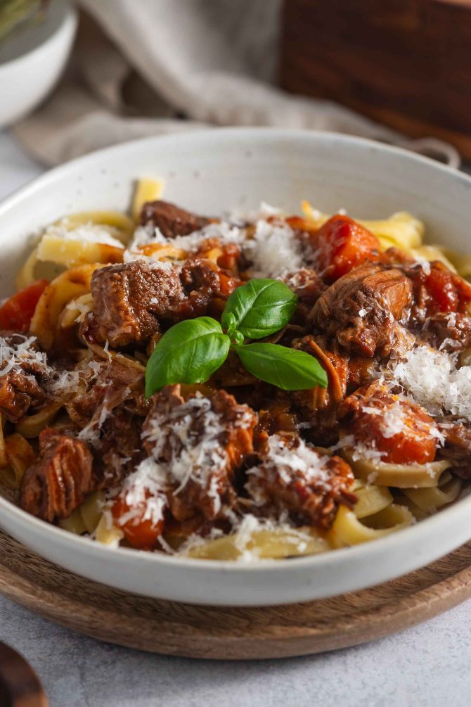 Italiensk okseragout opskrift fra Bageglad