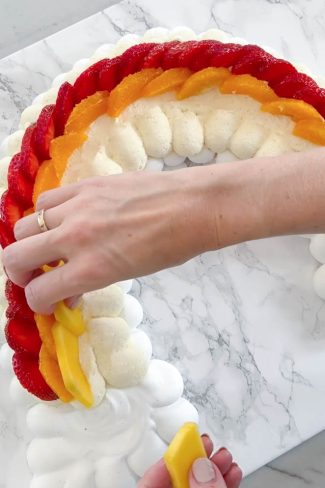 Pynte pavlova med frugt