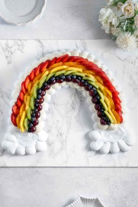 Regnbue pavlova opskrift til fødselsdag