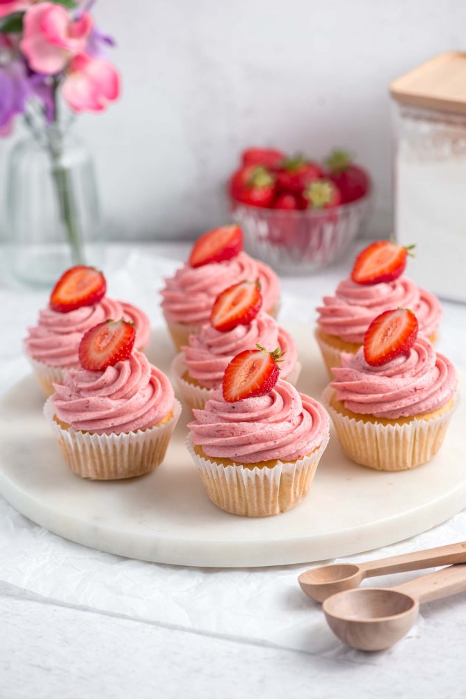 Jordbær cupcakes fra Bageglad